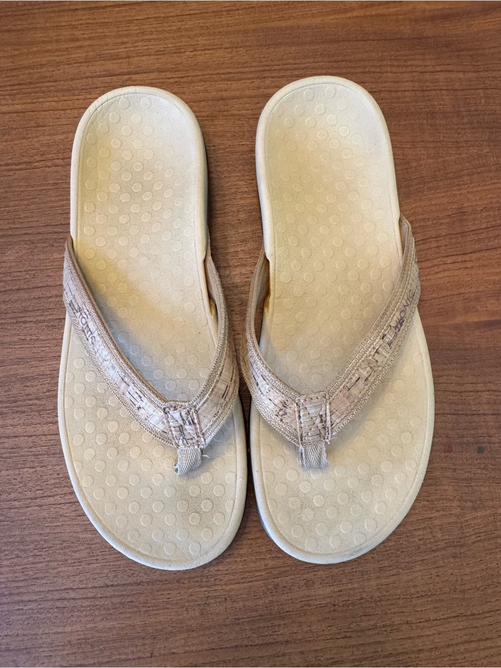 Vionic Women’s Gold Cork Tan Tide Flip-Flop Sandal Sz 10